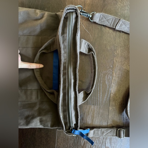 Armani Exchange Messanger Bag - Picture 5 of 5